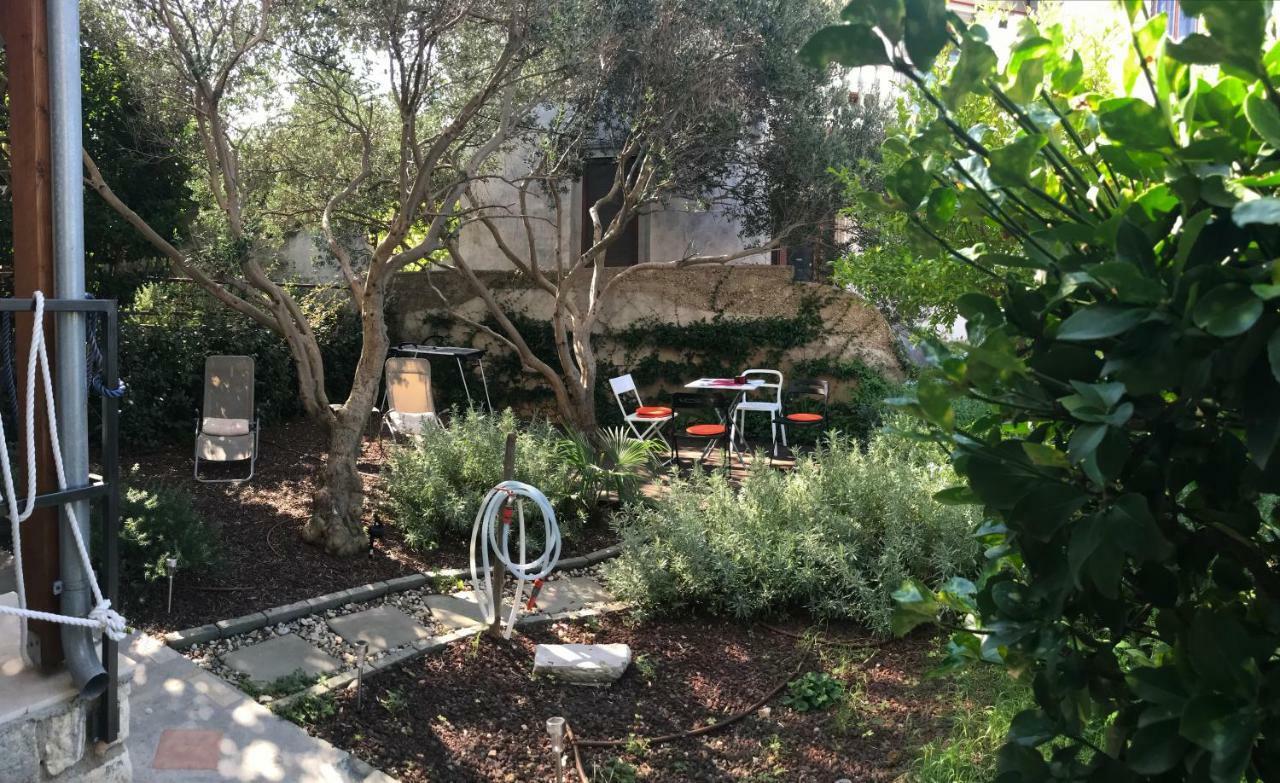 Season4All Apartments Mali Losinj Exterior photo